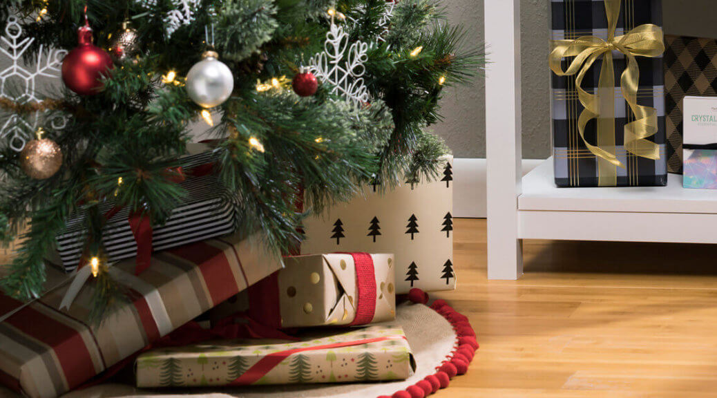 How to Make Your Fake Christmas Tree Smell Like the Real Thing