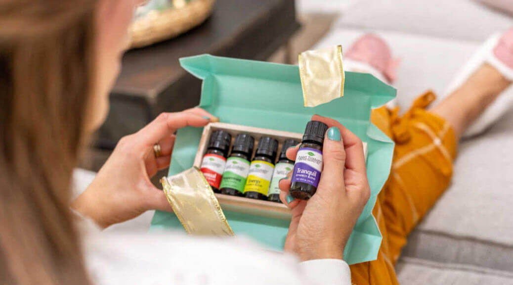 DIY Essential Oil and Aromatherapy Gifts Round-Up